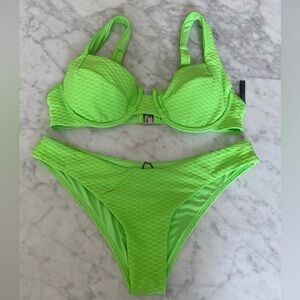 Brand new Laguna Bikini green Set from Vetchy